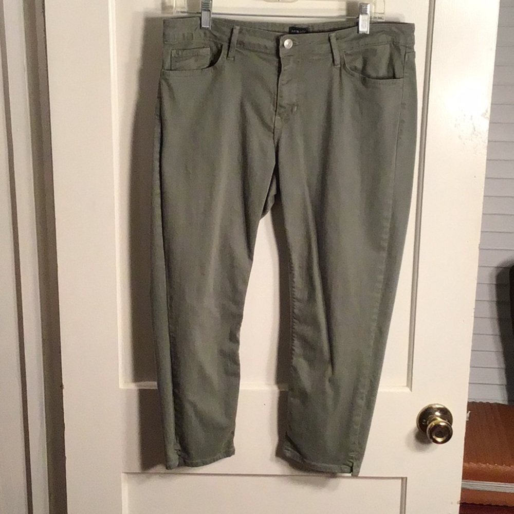 Split Hem Capris.